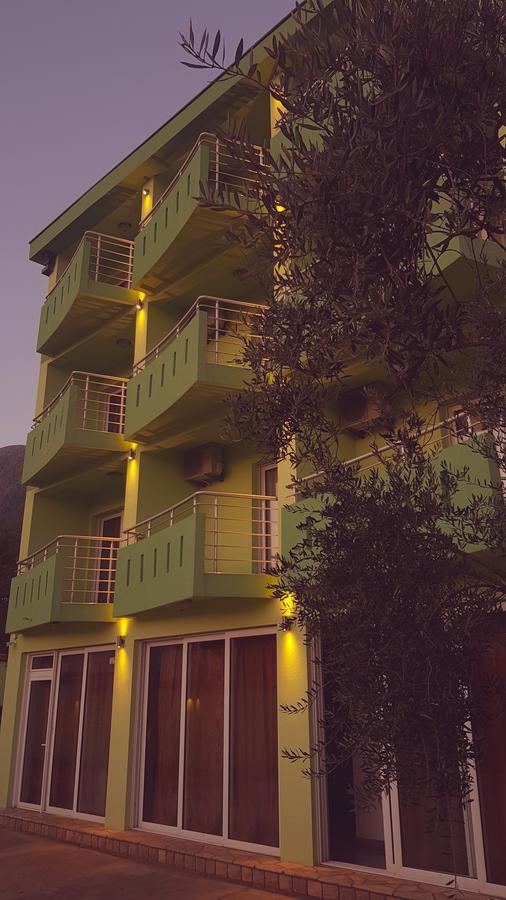 Green Dolphin Apartamento Bar Exterior foto